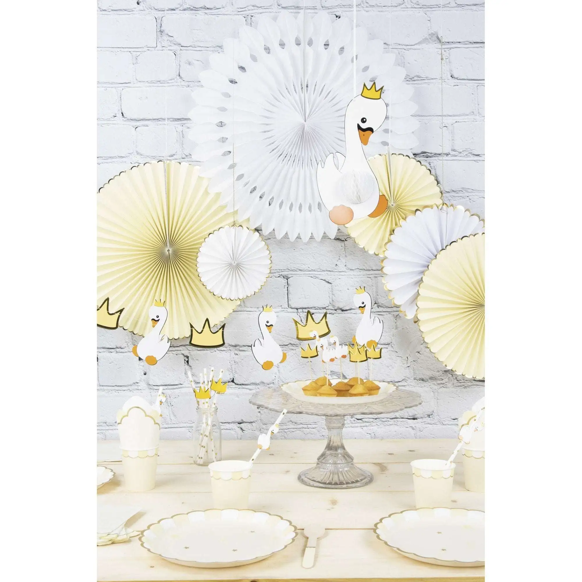 Set De 3 éventails Blancs Et Or 6 Set De 3 éventails Blancs Et Or – Image 6